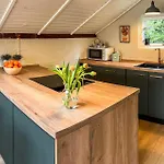 3 Bedroom Amazing In Dom wakacyjny