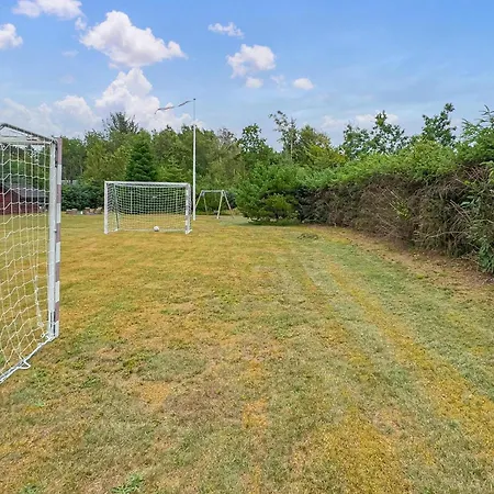 בית נופש 3 Bedroom Amazing In